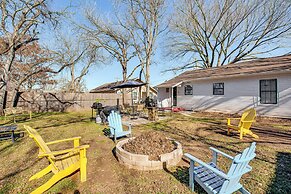 Grills, Fire Pit & Yard: Central Granbury Home!