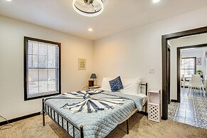 Grills, Fire Pit & Yard: Central Granbury Home!