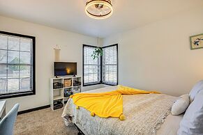 Grills, Fire Pit & Yard: Central Granbury Home!
