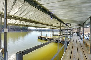 Fish, Boat & Hike On-site: Cape Fair Apartment!