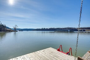Lake Views & On-site Hiking: Cape Fair Cottage