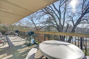 Lake Views & On-site Hiking: Cape Fair Cottage