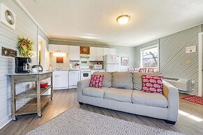 Lake Views & On-site Hiking: Cape Fair Cottage