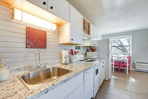 Lake Views & On-site Hiking: Cape Fair Cottage