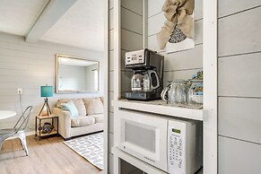 Lake & Trail Access: Cape Fair Cottage w/ Deck