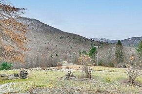 Mountain Views & Fire Pit: Sandgate Getaway
