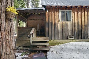 Grill, Fire Pits & Trails: Butte Meadows Duplex!