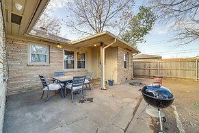 Tulsa Home 5 Mi to Downtown: Groups Welcome!