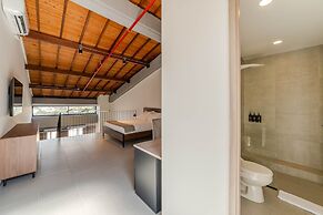 W Contemporary Loft w AC in Trendy Laureles