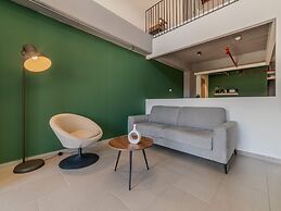 W Contemporary Loft w AC in Trendy Laureles