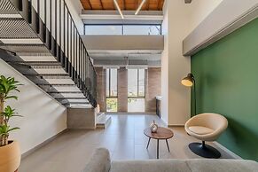 W Contemporary Loft w AC in Trendy Laureles