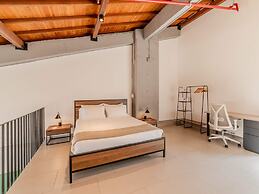 W Contemporary Loft w AC in Trendy Laureles