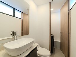 W Contemporary Loft w AC in Trendy Laureles