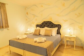 99 Luxury Exotic Villas