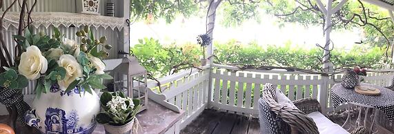The Old Bakery in Historic Kangaroo Valley Village
