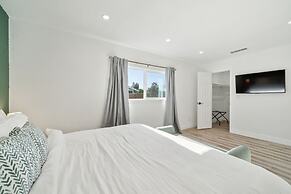 Cozy Home With Hot Tub Family-friendly Yard 5 Bedroom Home