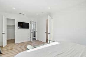 Cozy Home With Hot Tub Family-friendly Yard 5 Bedroom Home