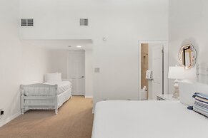 Grandview 2 Bedroom Condo