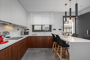 Lavender Luxury Apartment in Rhodes