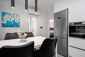 Lavender Luxury Apartment in Rhodes