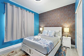 Wonderland Sleeps 14 Free Waterparks and South Facing Pool