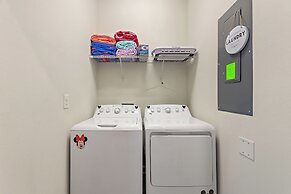 Wonderland Sleeps 14 Free Waterparks and South Facing Pool