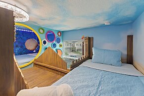 Wonderland Sleeps 14 Free Waterparks and South Facing Pool
