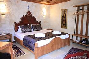 Georgios Cave Suites