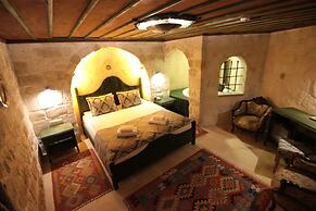 Georgios Cave Suites