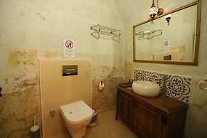 Georgios Cave Suites