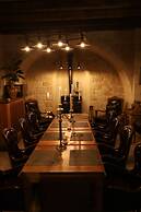 Georgios Cave Suites