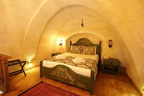 Georgios Cave Suites