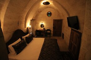 Georgios Cave Suites