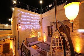 Georgios Cave Suites