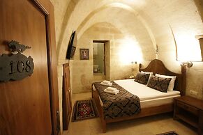 Georgios Cave Suites