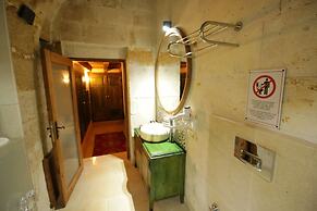 Georgios Cave Suites