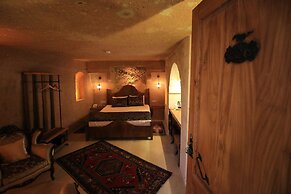 Georgios Cave Suites