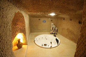 Georgios Cave Suites