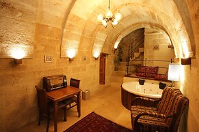 Georgios Cave Suites