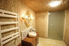 Georgios Cave Suites