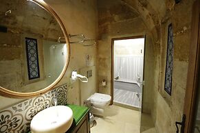 Georgios Cave Suites