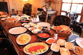 Georgios Cave Suites