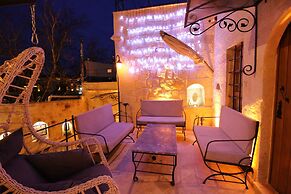 Georgios Cave Suites