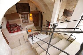 Georgios Cave Suites