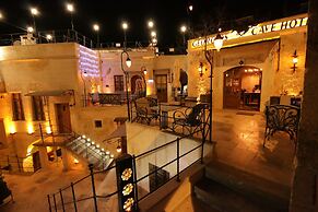 Georgios Cave Suites