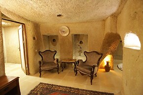 Georgios Cave Suites