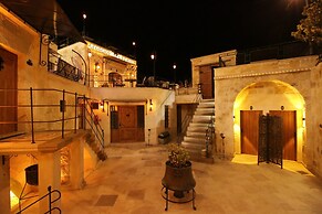 Georgios Cave Suites