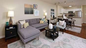 National at Clarendon Metro