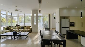 Diamond beach OceanView Villa