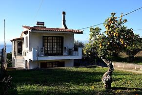 Maria s Sea View House